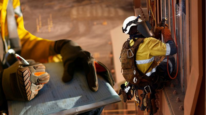 Tips-For-Landing-a-Job-In-The-Mines