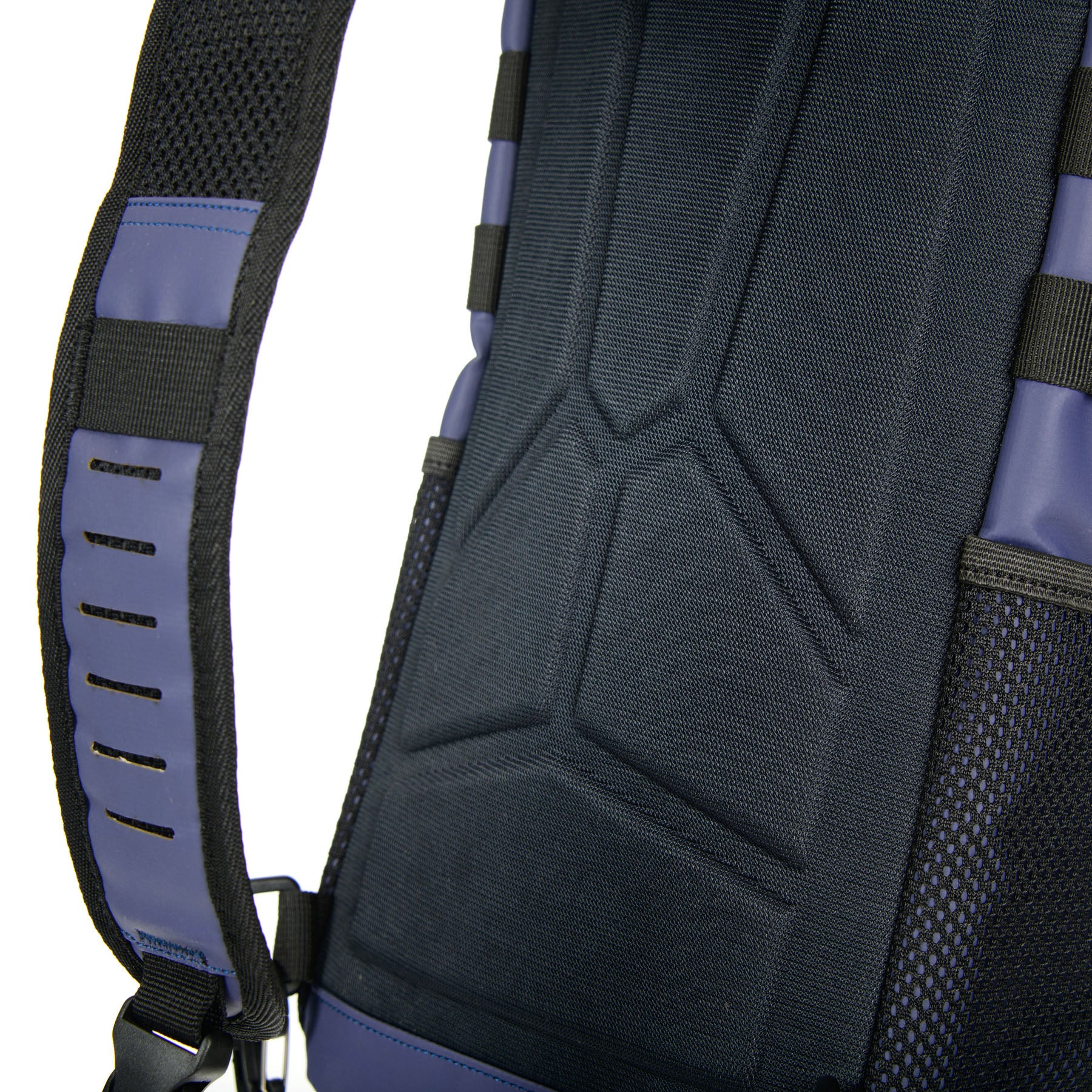 Tuff-Tool-Bags-The-Sling-Hydration-Tool-Bag-lockable-back-pack-straps